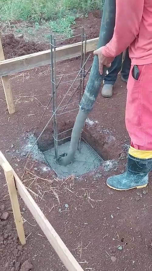 四桩承台的钢筋布置 四桩承台的钢筋布置